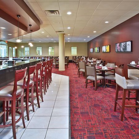 Holiday Inn - Manitowoc Ngoại thất bức ảnh
