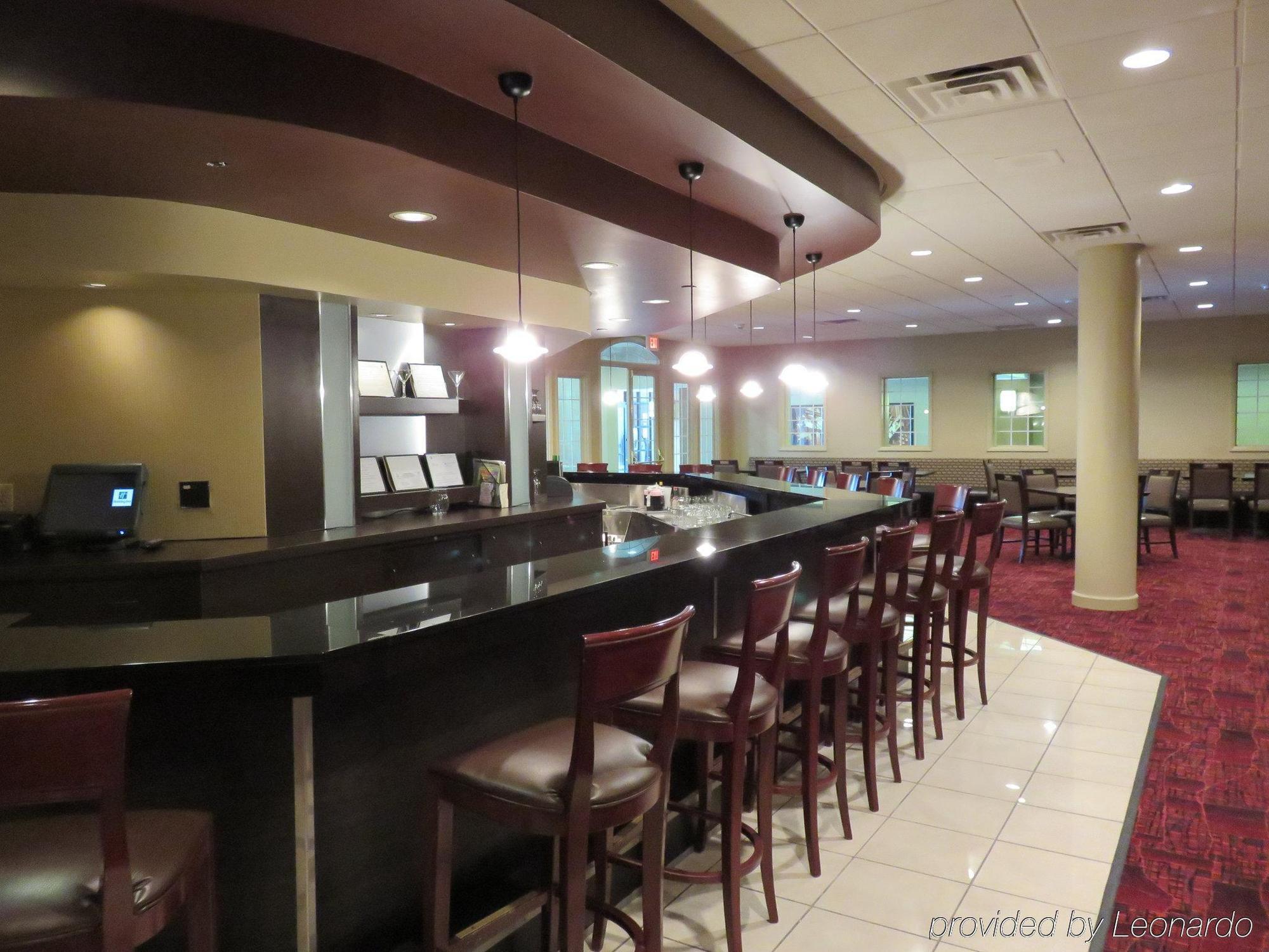 Holiday Inn - Manitowoc Ngoại thất bức ảnh